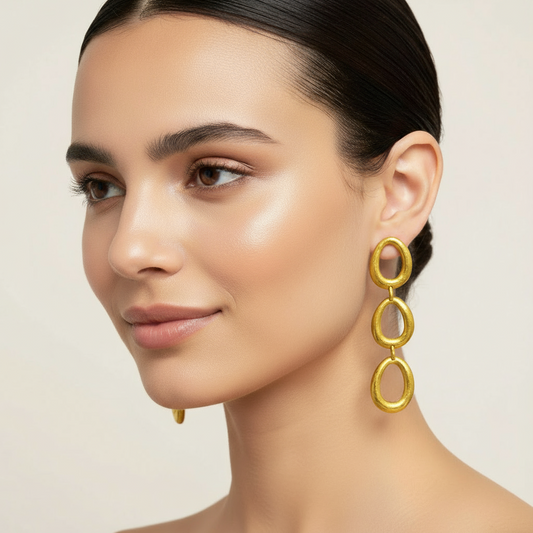 Pendiente largo dorado